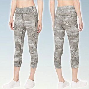 LULULEMON In Movement Crop Everlux 19" Swerve Vapor Metal Grey Sz 4